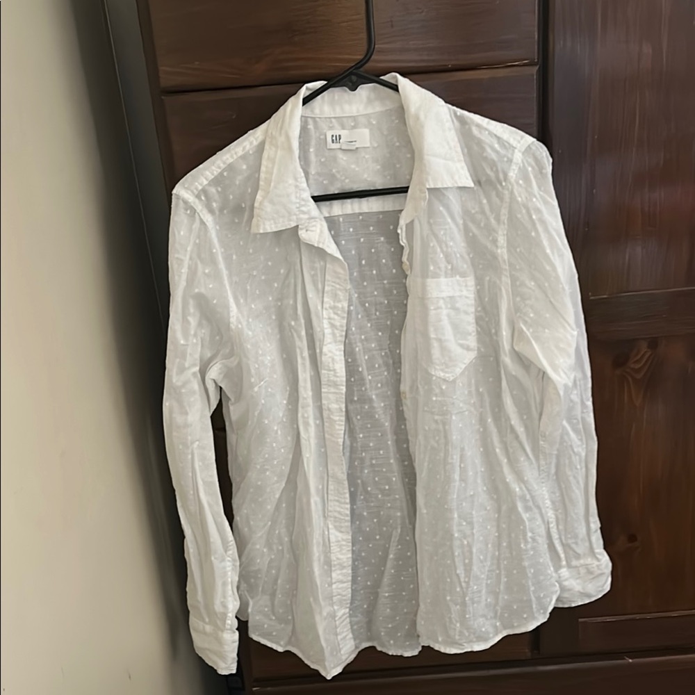 GAP White Textured Button-Up Shirt